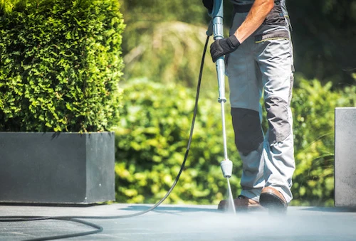 A Residential Pressure Washing Pro Can Protect Your Fort Worth Investment